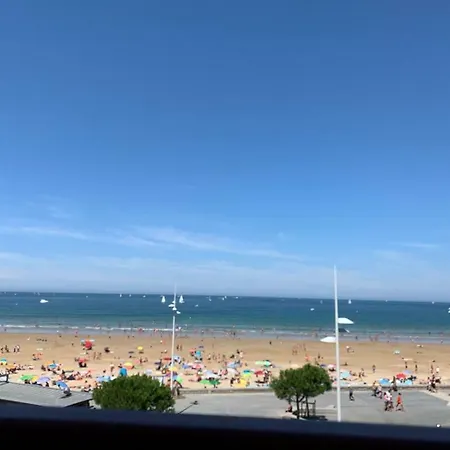 - Front De Apartment Hendaye