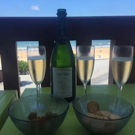- Front De Apartmán Hendaye